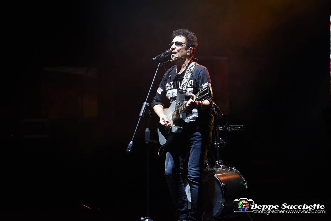 VBS_3999 - Concerto Edoardo Bennato - Peter Pan Rock 'n' Roll Tour.jpg